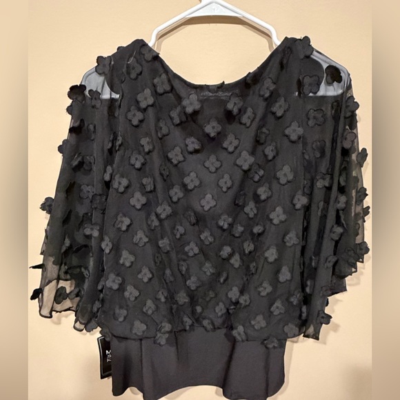 Women’s Large MSK black sheer overlay top with 3D floral appliqués. NWT - Picture 4 of 5